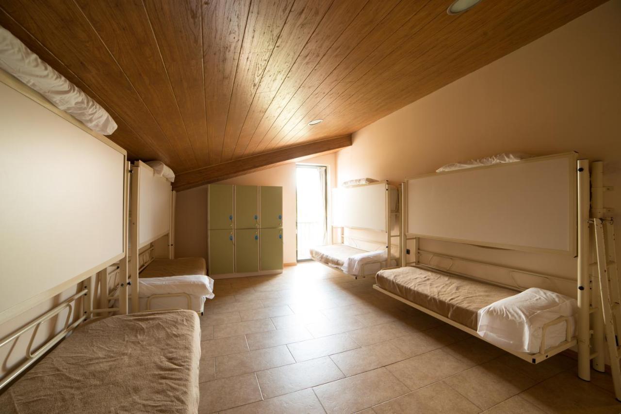 Abrigall Hostel La Masella Ngoại thất bức ảnh