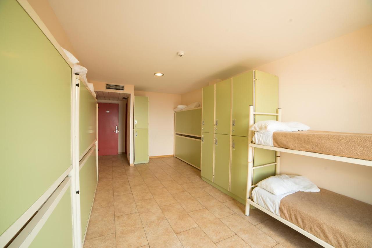 Abrigall Hostel La Masella Ngoại thất bức ảnh