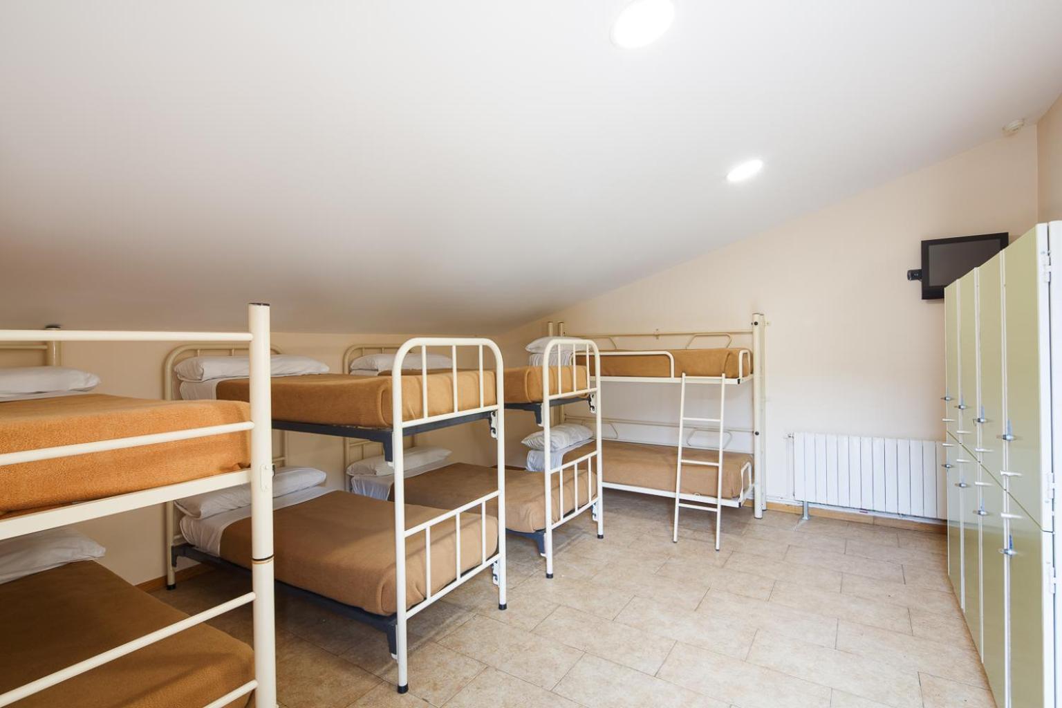 Abrigall Hostel La Masella Phòng bức ảnh